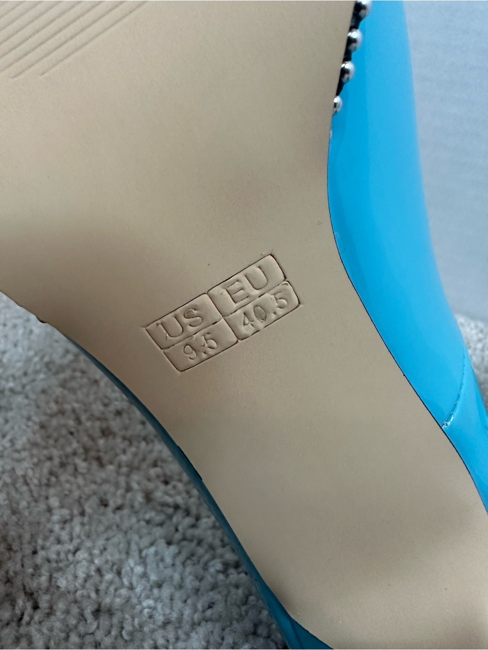 Pointed-Toe Patent Pumps in Turquoise with Stud Trim, size 9.5, new without box - Picture 8 of 8
